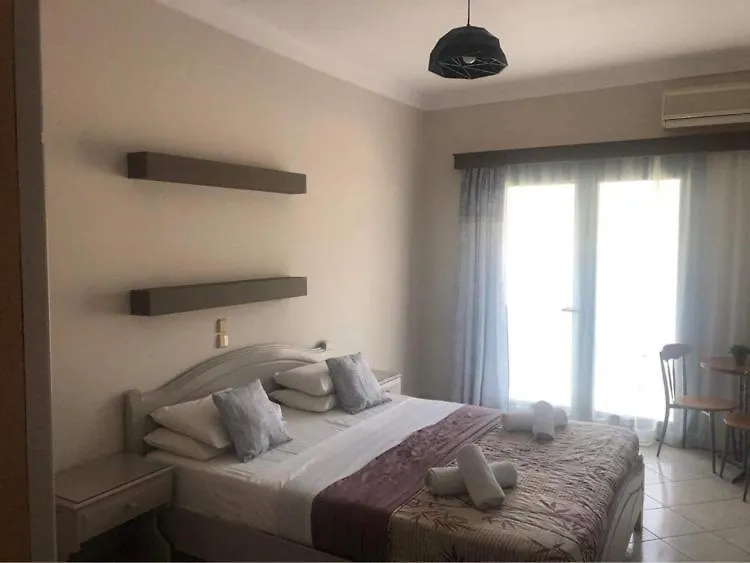 Poseidon Apartments Agia Efimia Aparthotel